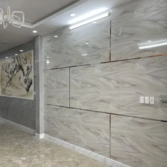 Cách xử lý tường ẩm mốc bằng nhựa ốp tường hiệu quả, bền đẹp lâu dài